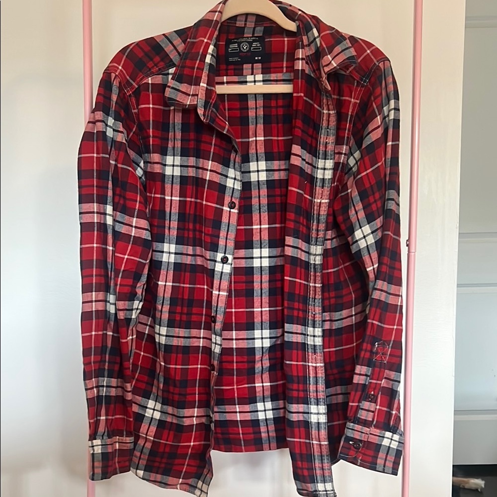 American Eagle Red and navy flannel Shirt